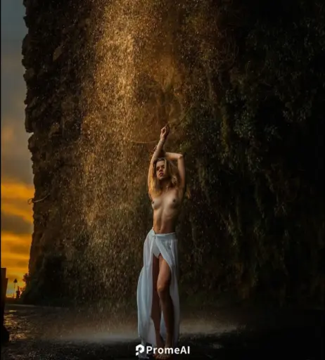 Image 1923121 from Lea Peach