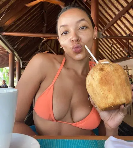 Image 1923226 from Tinashe