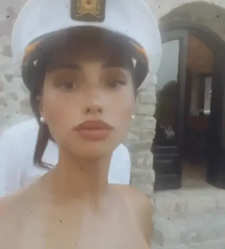 Image 1929833 from Luna Farina