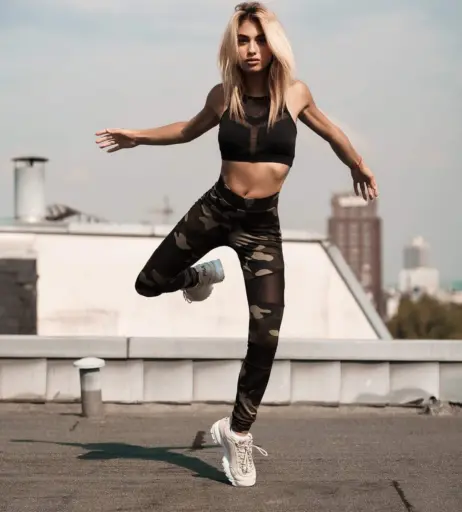 Image 1929107 from Luna Farina