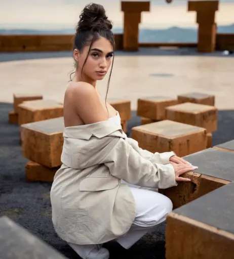 Image 1929050 from Luna Farina