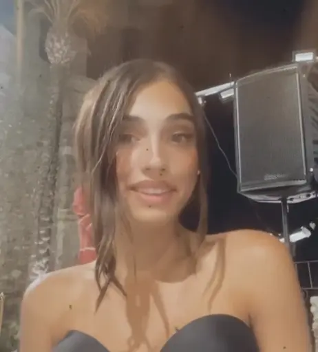 Image 1929948 from Luna Farina