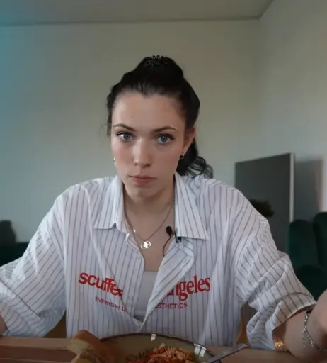 Image 1915343 from Reved