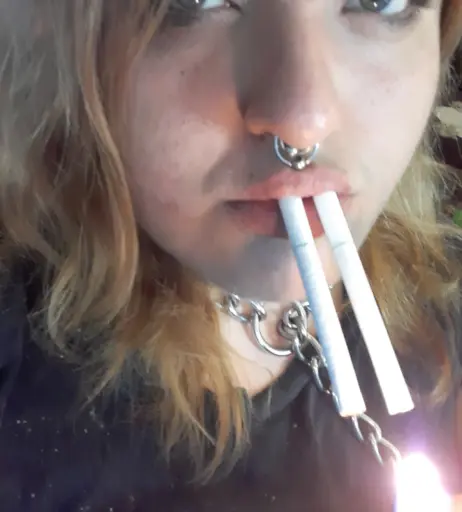 Image 14690025 from extremesmokingqueen