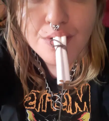 Image 14690074 from extremesmokingqueen