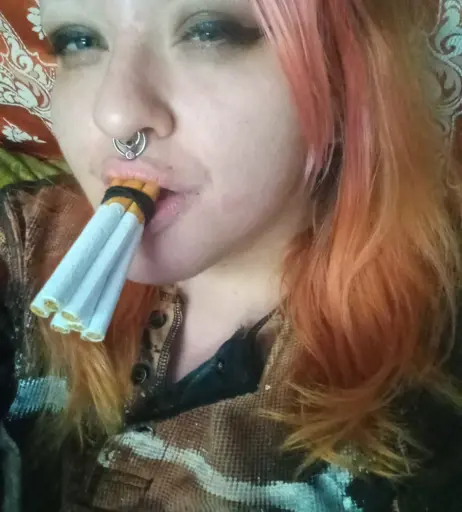 Image 14685415 from extremesmokingqueen