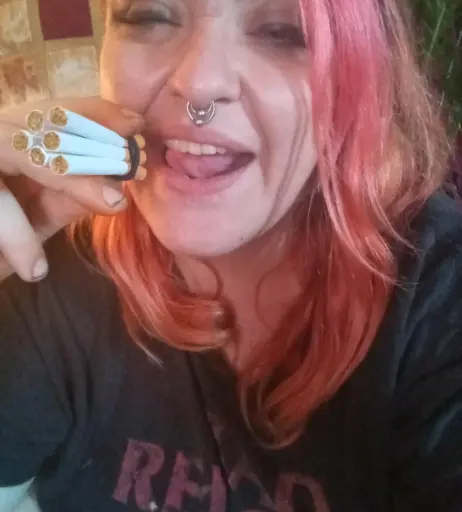 Image 14685376 from extremesmokingqueen