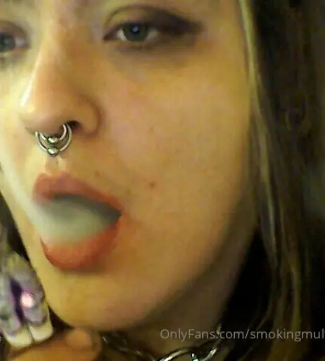Image 14687652 from extremesmokingqueen