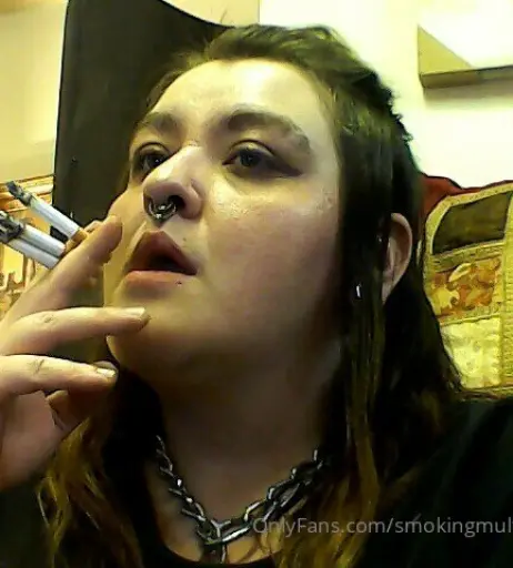 Image 14687393 from extremesmokingqueen