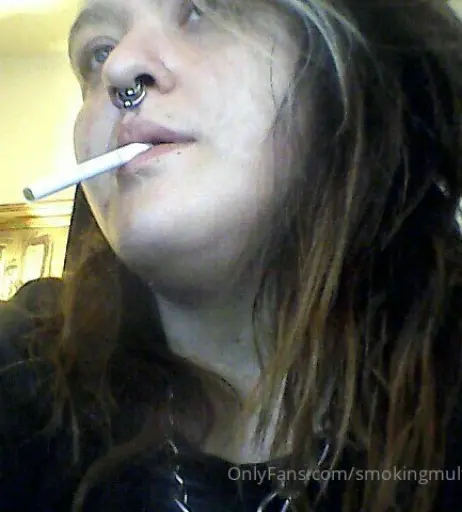 Image 14687309 from extremesmokingqueen