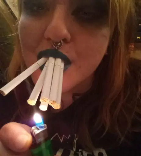 Image 14686588 from extremesmokingqueen