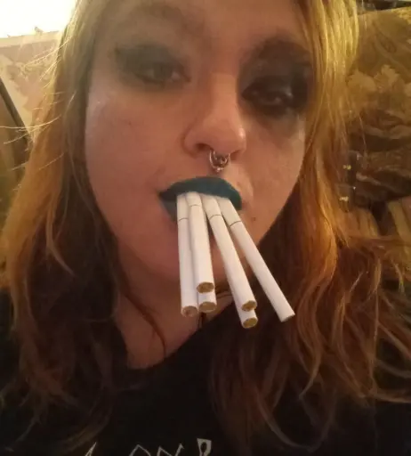 Image 14686480 from extremesmokingqueen