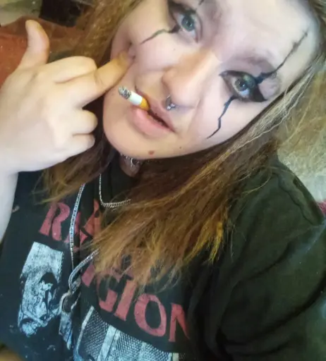 Image 14686739 from extremesmokingqueen