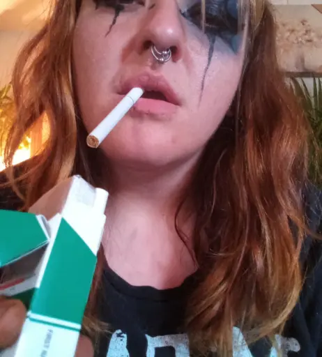 Image 14686772 from extremesmokingqueen