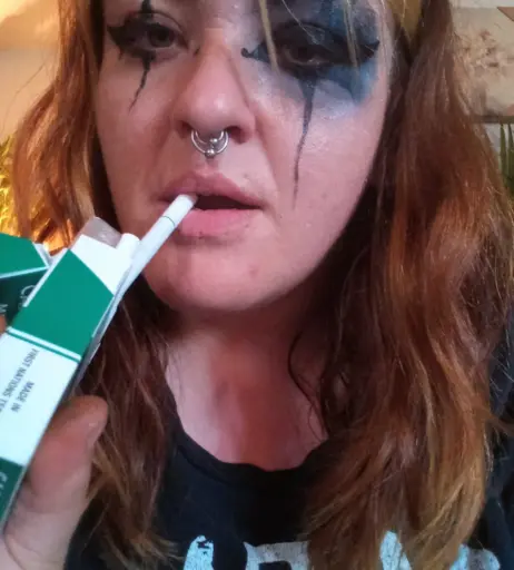 Image 14686686 from extremesmokingqueen