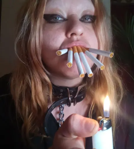 Image 14683923 from extremesmokingqueen
