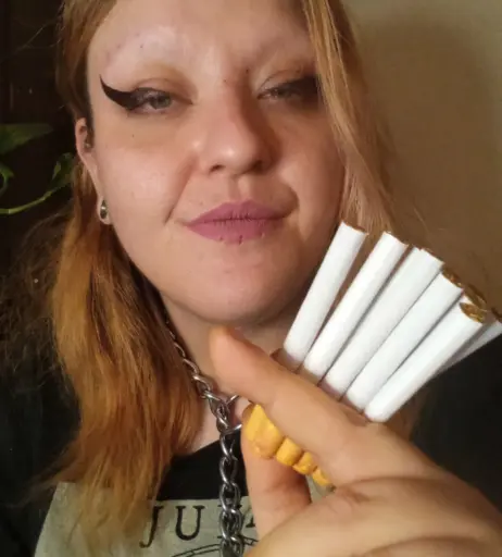 Image 14683806 from extremesmokingqueen
