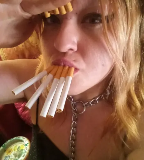 Image 14683805 from extremesmokingqueen