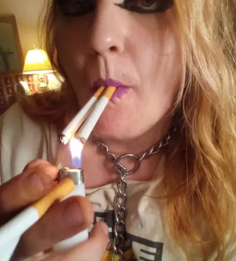 Image 14683485 from extremesmokingqueen