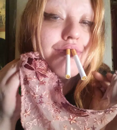 Image 14683774 from extremesmokingqueen