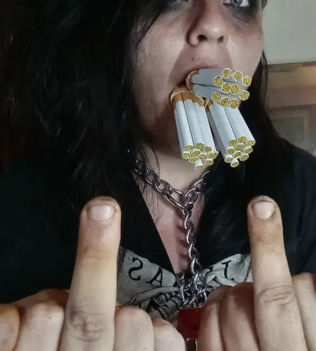 Image 14682907 from extremesmokingqueen