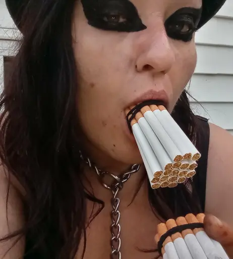 Image 14682905 from extremesmokingqueen