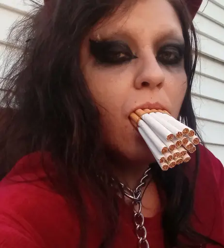 Image 14682802 from extremesmokingqueen