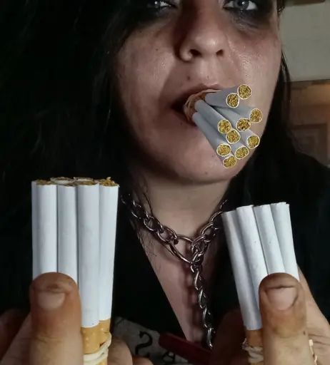 Image 14682838 from extremesmokingqueen