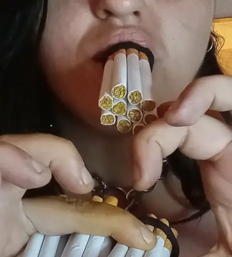 Image 14682782 from extremesmokingqueen