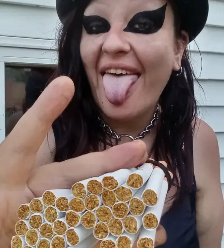 Image 14682760 from extremesmokingqueen