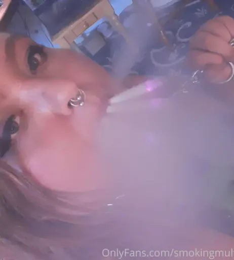 Image 14689964 from extremesmokingqueen