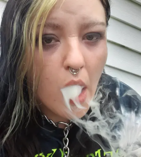Image 14689501 from extremesmokingqueen