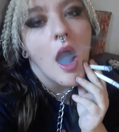 Image 14689508 from extremesmokingqueen