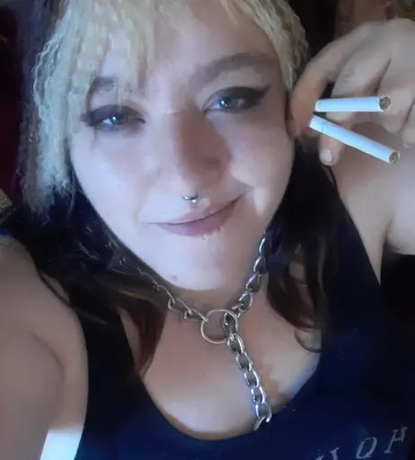 Image 14689422 from extremesmokingqueen