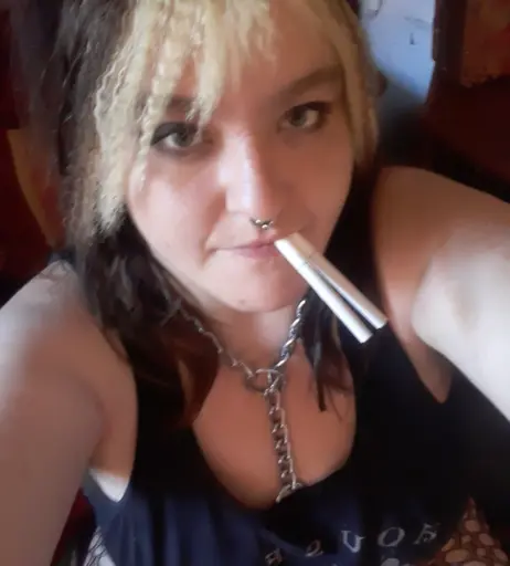 Image 14689424 from extremesmokingqueen