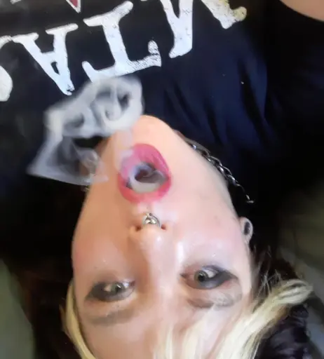 Image 14689460 from extremesmokingqueen