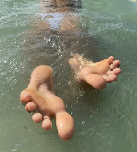 Image 14578846 from mariefrenchfeetgirlfree