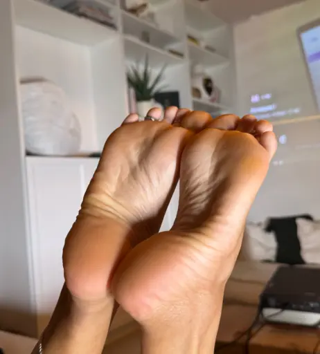 Image 14576921 from mariefrenchfeetgirlfree