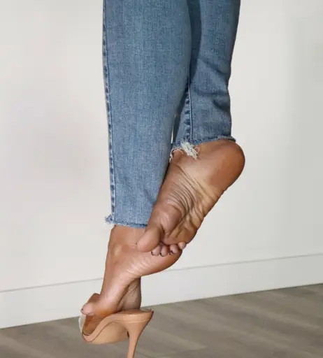 Image 14588806 from mariefrenchfeetgirlfree