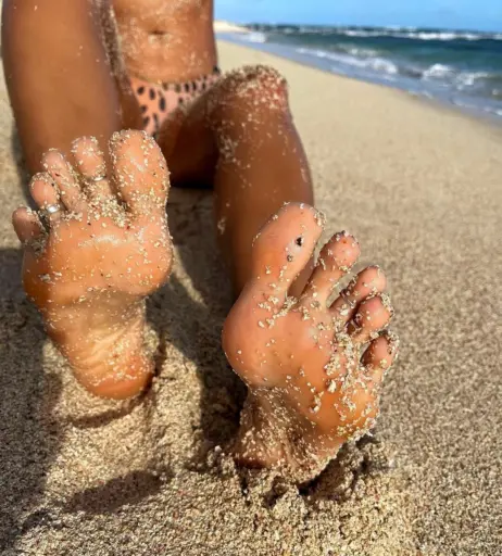 Image 14581008 from mariefrenchfeetgirlfree