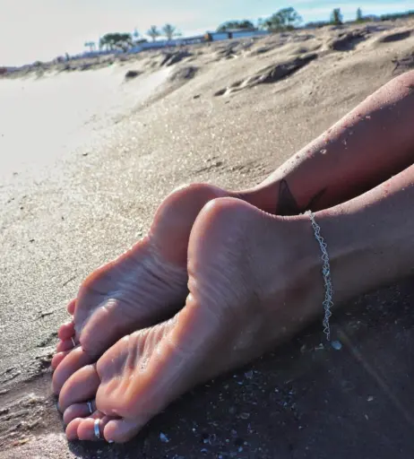 Image 14580050 from mariefrenchfeetgirlfree