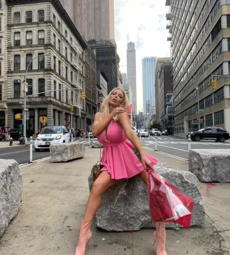 Image 1404412 from Nicolette Shea