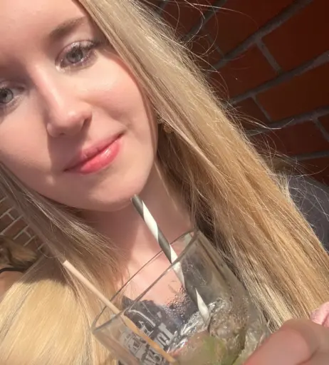 Image 1596210 from Mia Peach
