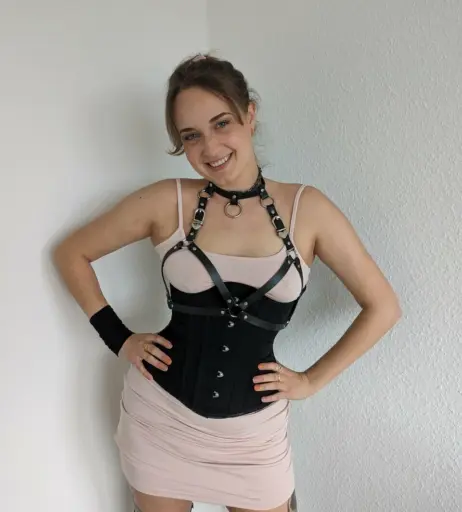 Image 1685220 from leonireizend