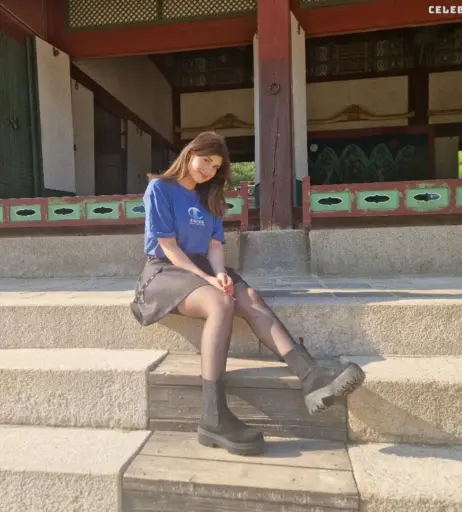 Image 1679144 from Mahluna