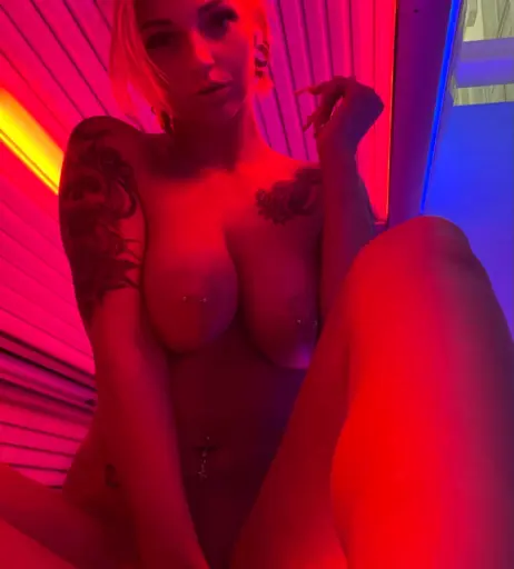 Image 1639182 from Bombenblondie