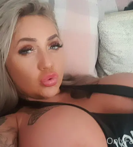 Image 16297283 from bustyblondeduo
