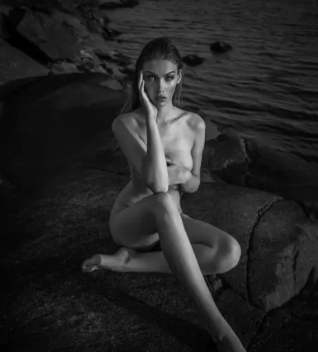 Image 1613933 from Melinda London