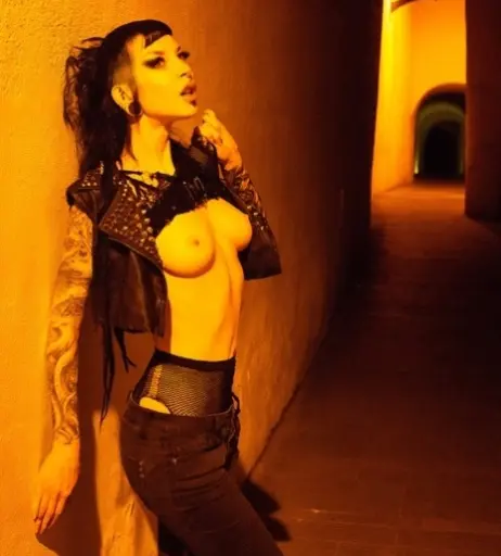 Image 1794826 from Razor Candi