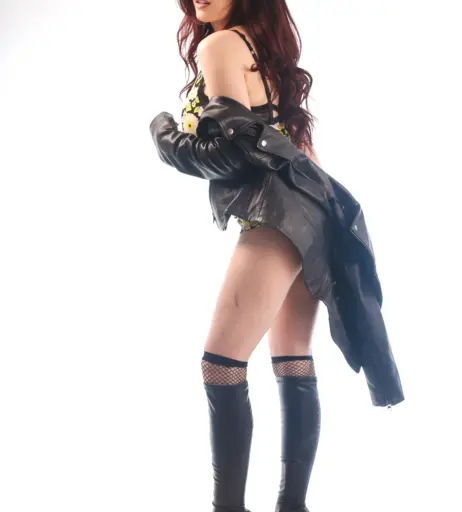 Image 1791663 from Tessa Fowler